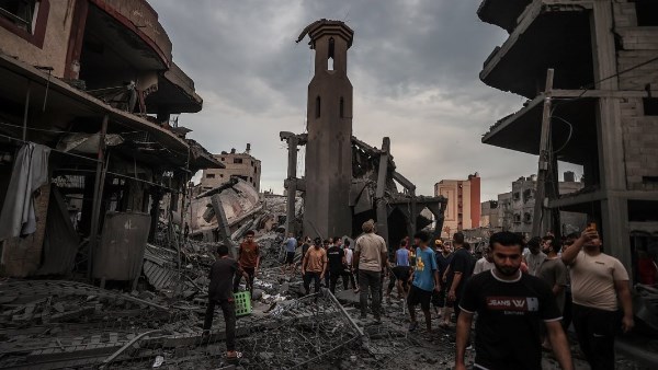  استهداف المسجد الغربي بغزة