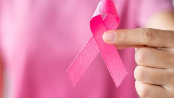 شهر التوعية بسرطان الثدي 