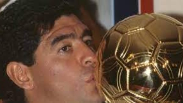مارادونا والكرة الذهبية 