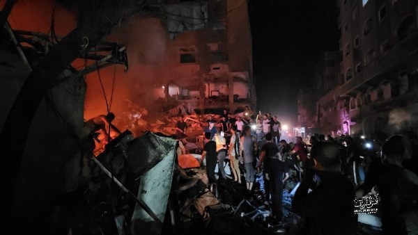 قصف إسرائيلي بمخيم جباليا بقطاع غزة