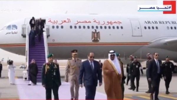 الرئيس السيسي  يصل السعودية