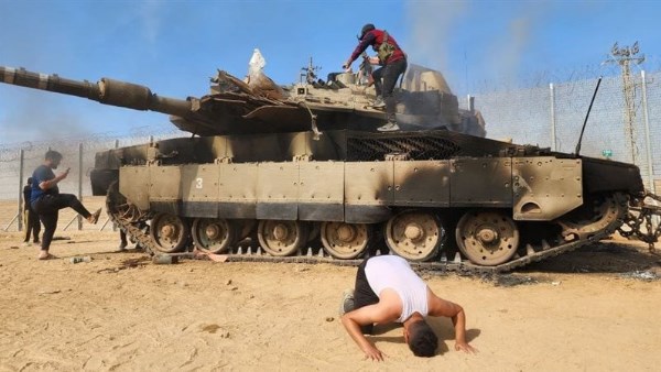 حماس تدمر دبابتين إسرائيليين