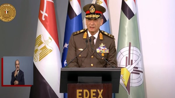  الفريق أول محمد زكى القائد العام للقوات المسلحة