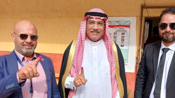 رئيس مجلس القبائل العربية يدلي بصوته في الانتخابات الرئاسية