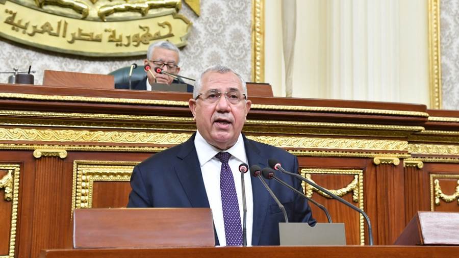 وزير الزراعة السيد القصير