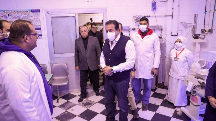 وزير الصحة يتفقد مستشفيي فاقوس المركزي
