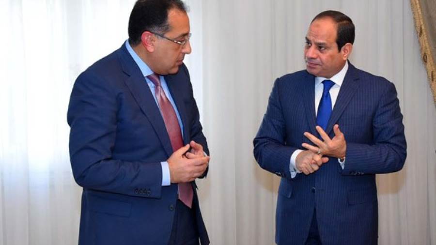 الرئيس السيسي مع رئيس الوزراء مصطفى مدبولي