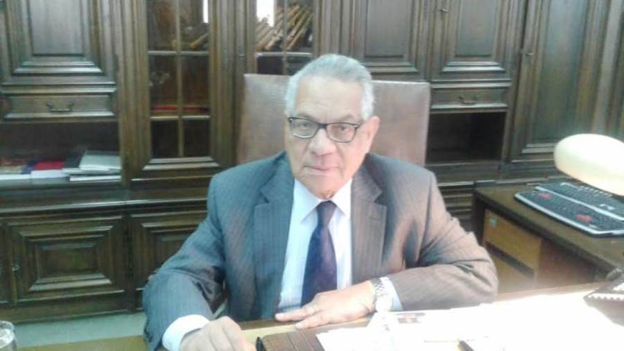 إسماعيل حسن محافظ البنك المركزي الأسبق