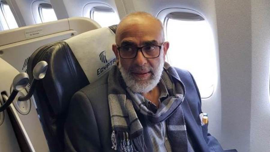 أشرف السعدي من داخل طائرة مصر للطيران
