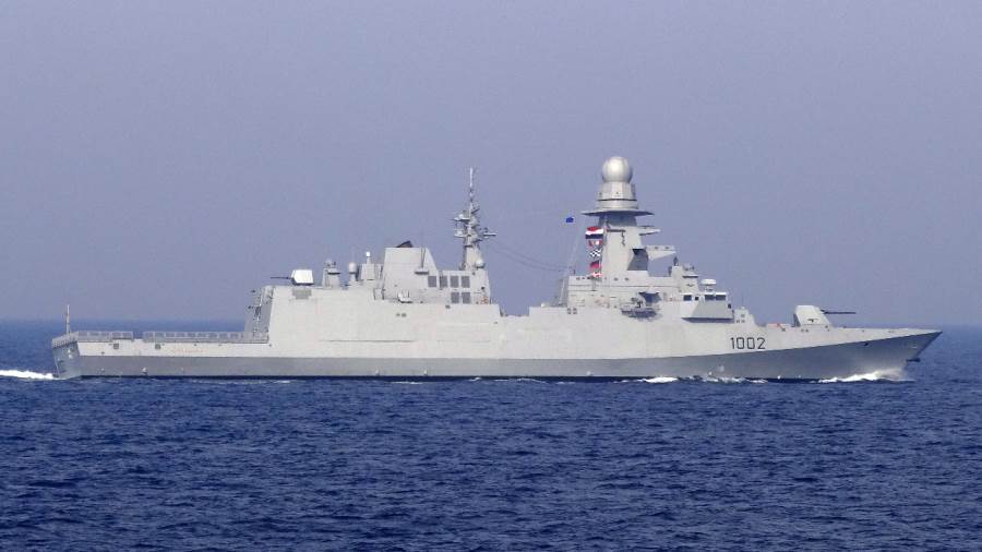 القوات البحرية المصرية والإيطالية تنفذان تدريبا عابرا بنطاق 