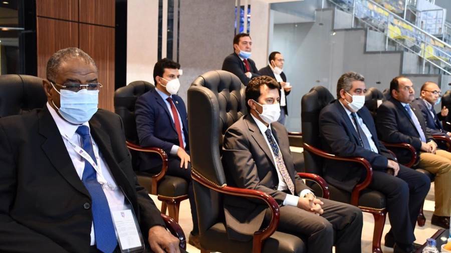 وزير الرياضة يشهد افتتاح بطولة كأس العرب لكرة قدم الصالات