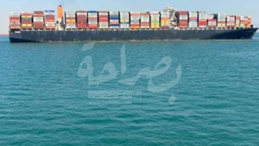 السفينة الجانحة MAERSK EMERALD من بحيرات الإسماعيلية