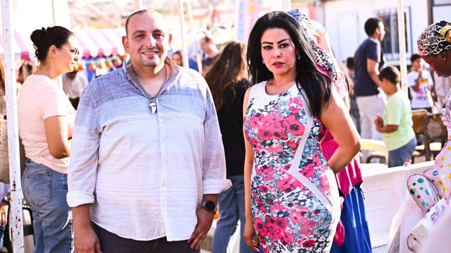 السيرك الايطالي يبدأ عروضه استعدادا لعيد الاضحى