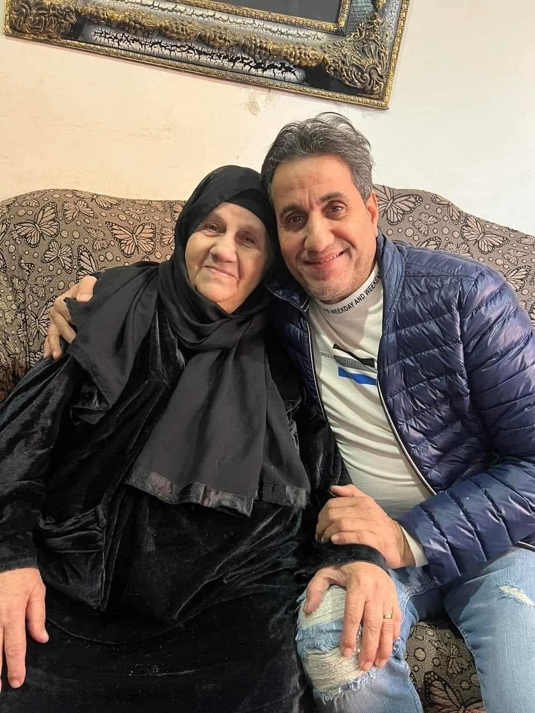 وفاة والدة المطرب أحمد شيبة
