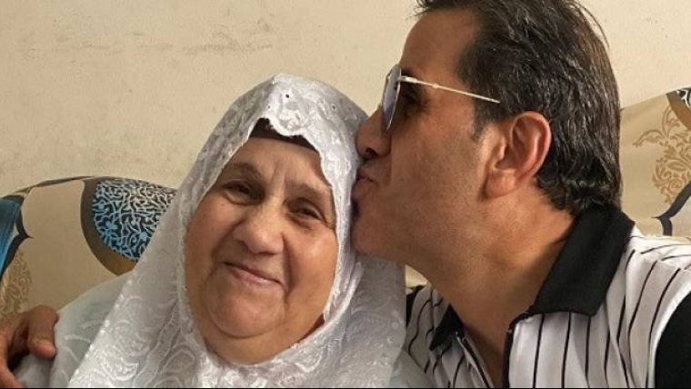 احمد شيبه ووالدته 