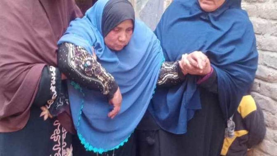 والدة الطفل سعيد أحد ضحايا حادث معدية منشأة القناطر