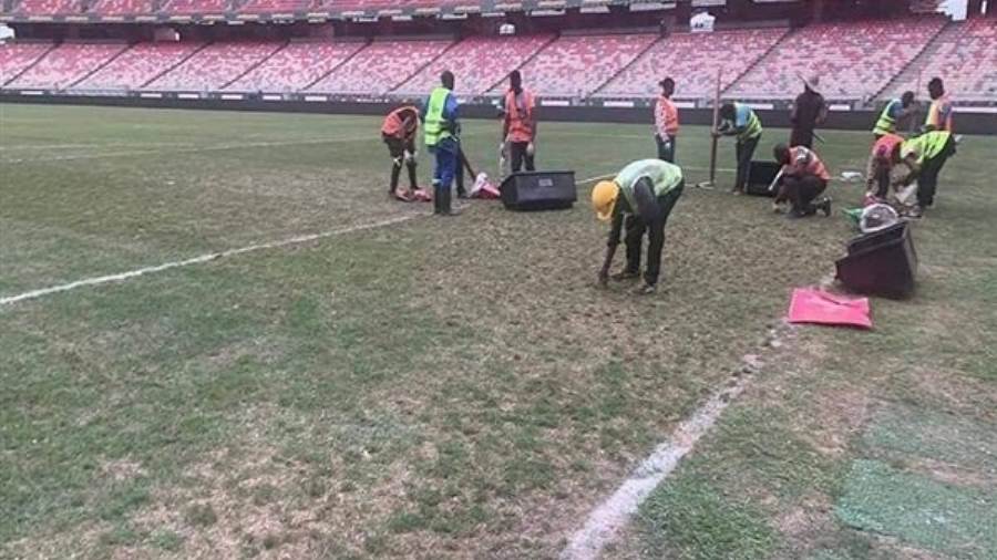 أرضية ملعب جابوما قبل إقامة مباراة مصر مع كوت ديفوار