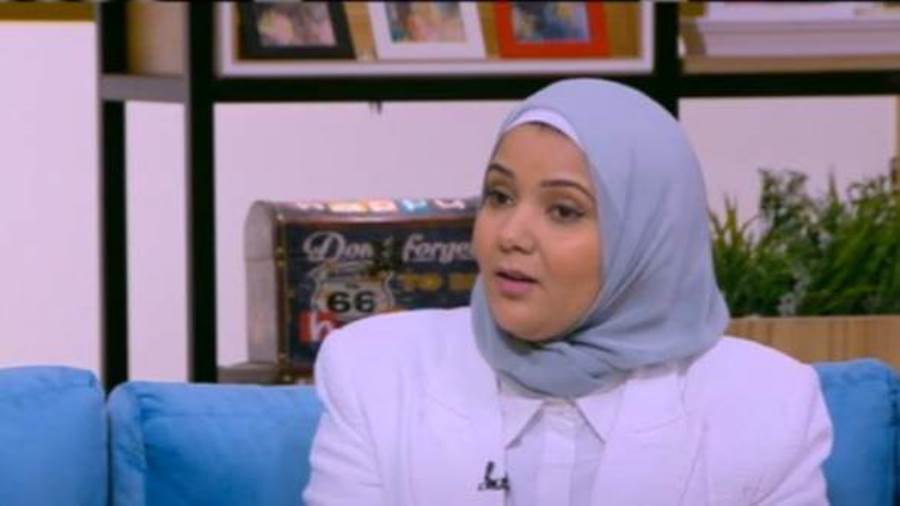 صفاء عسران أول سيدة مصرية تدير جلسات صلح في قضايا الثأر بالص