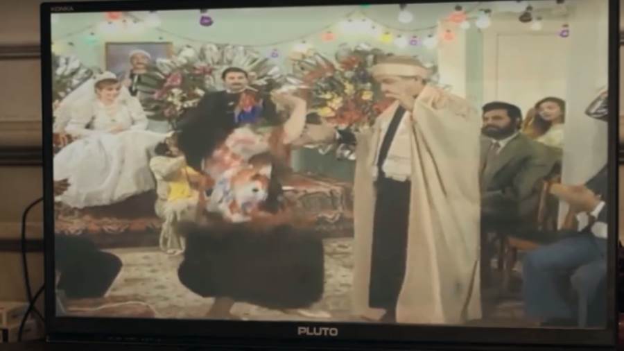 مشهد من فرح سنية من مسلسل لن أعيش في جلباب أبي