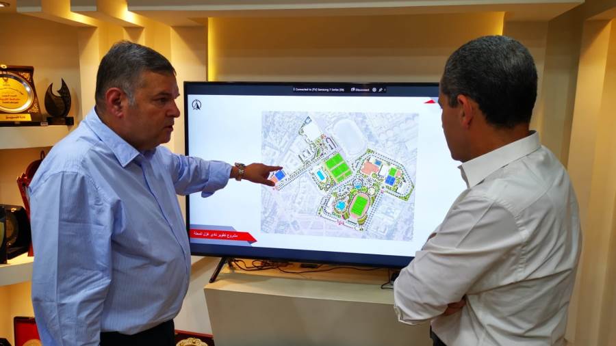 وزير قطاع الأعمال يناقش مع محافظ الغربية مشروع تطوير نادي غز