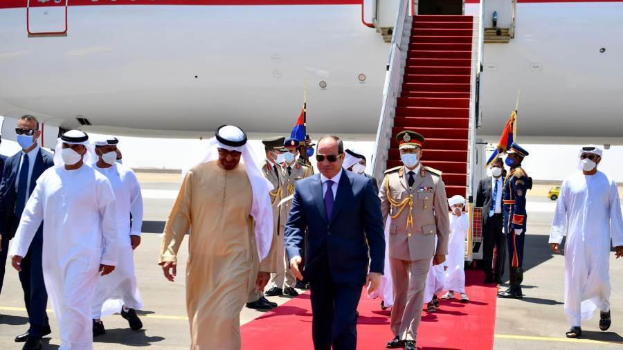 الرئيس السيسي يستقبل رئيس دولة الإمارات
