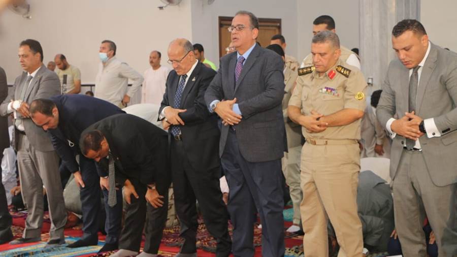 النائب طارق عبد العزيز عضو مجلس الشيوخ خلال افتتاح مسجد التو