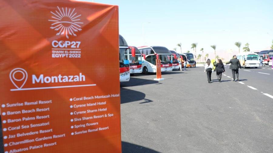 مطار شرم الشيخ يستقبل الوفود المشاركة بقمة المناخ