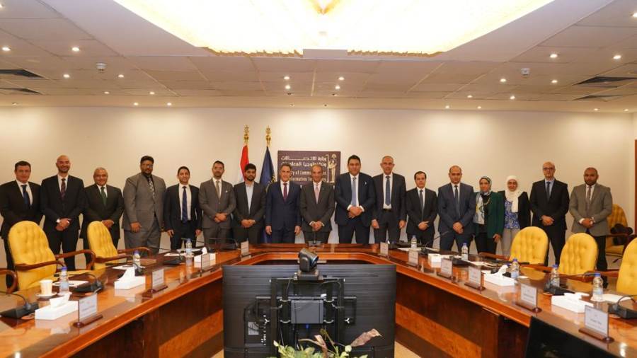 جانب من توقيع الاتفاقية بين اتفاقية بين المصرية للاتصالات وش
