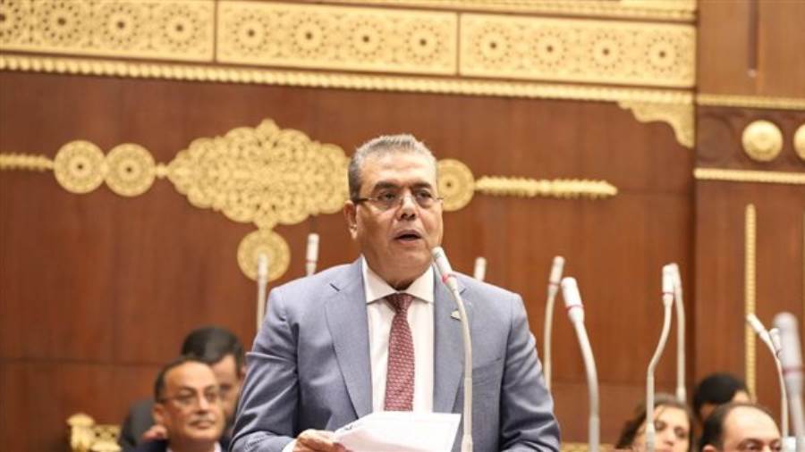 النائب محمود منصور عضو مجلس الشيوخ