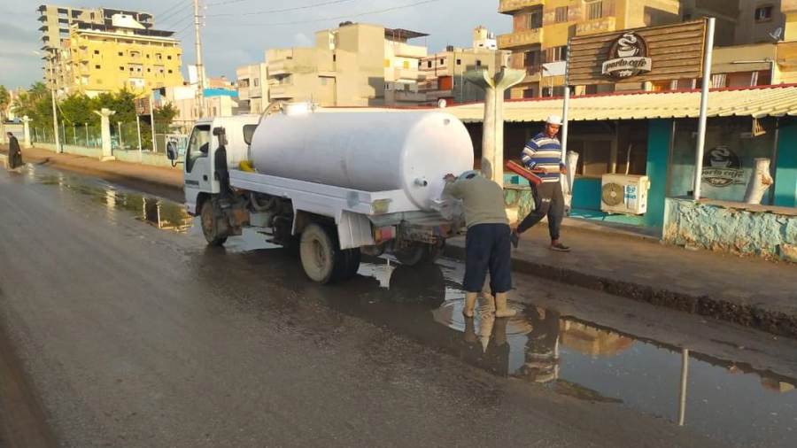 شفط مياه الأمطار من شوارع البرلس ومصيف بلطيم بكفر الشيخ