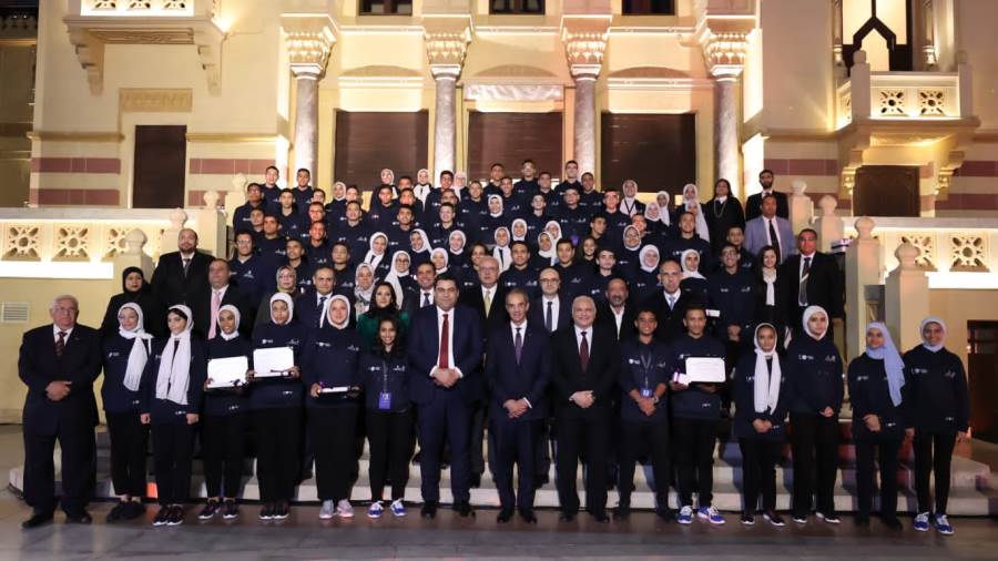 وزير الاتصالات يشهد احتفالية تخريج طلاب مدارس WE