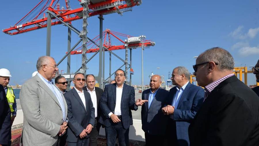 رئيس الوزراء من ميناء الإسكندرية