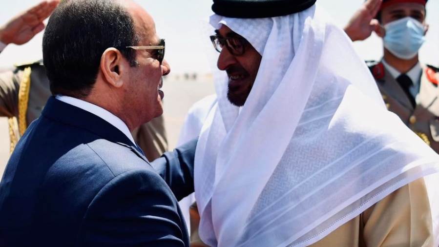 الرئيس السيسى يصل الإمارات للمشاركة فى قمة مصر والأردن ودول 