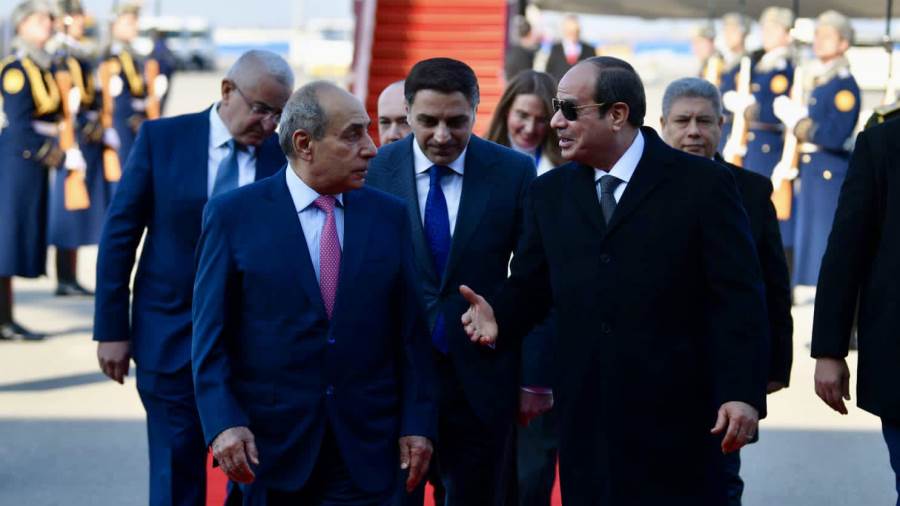 الرئيس السيسي أثناء وصوله أذربيجان