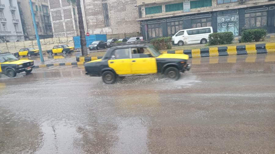سقوط أمطار في الاسكندرية