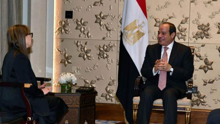 الرئيس عبد الفتاح السيسي يلتقى برئيسة الوزراء التونسية نجلاء