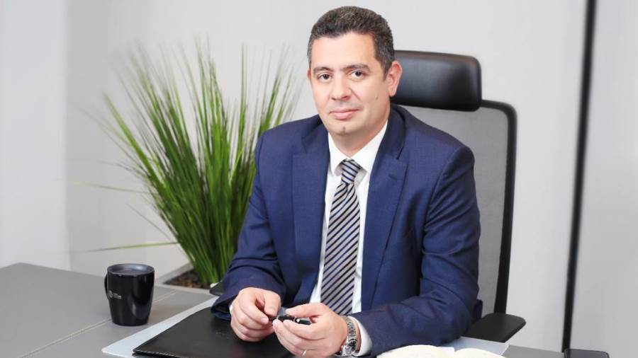 المهندس محمد الطاهر الرئيس التنفيذي للشركة السعودية المصرية 