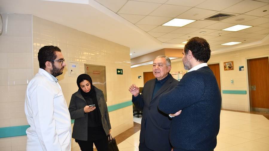 زيارة الدكتور عمرو حلمي للمستشفى
