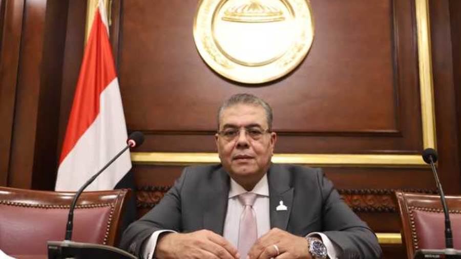 النائب محمود منصور عضو مجلس الشيوخ