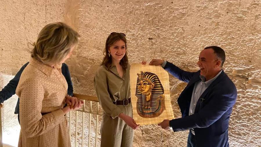 ملكة بلجيكا في زيارة لعدد من المعالم الأثرية