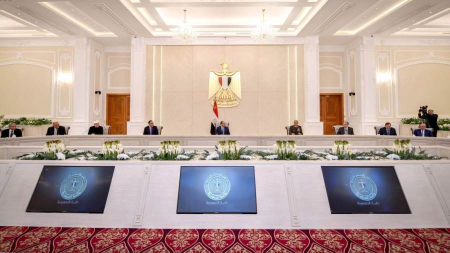 الرئيس السيسي خلال الإجتماع