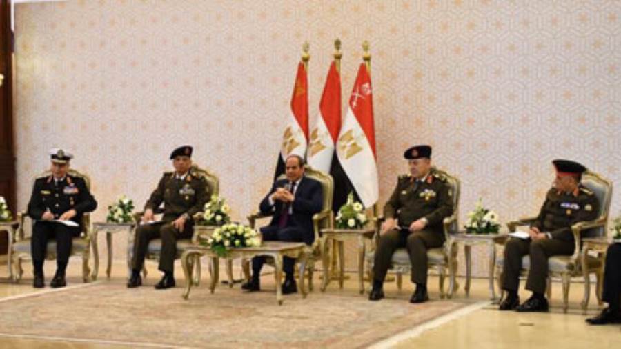 الرئيس السيسى يلتقى كبار قادة القوات المسلحة بمناسبة ذكرى نص