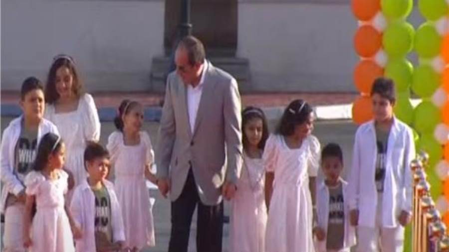 الرئيس السيسي يشاهد فيلما تسجيليا بعنوان العيدية فى مصر