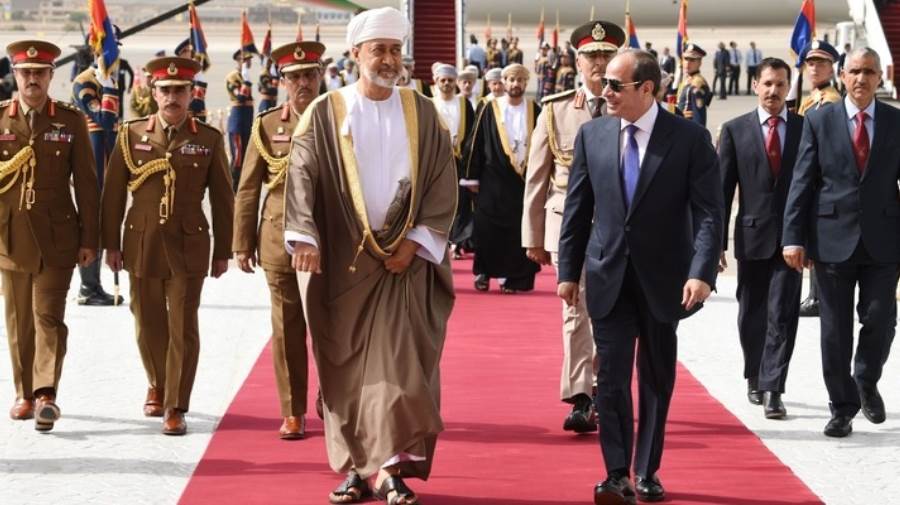 الرئيس عبد الفتاح السيسي يستقبل سلطان عمان