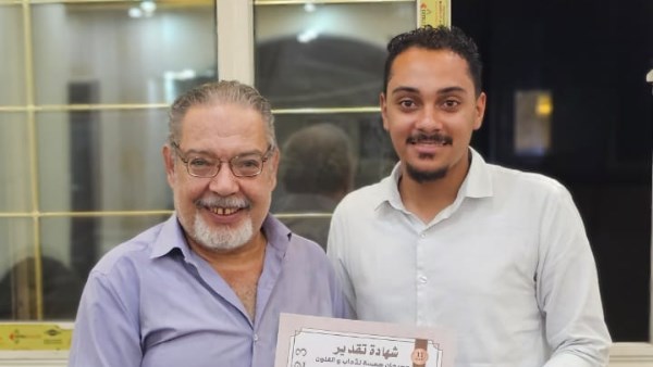 تكريم محمد الشيمي من مهرجان همسة