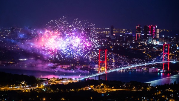 احتفالات رأس السنة 2024 تركيا