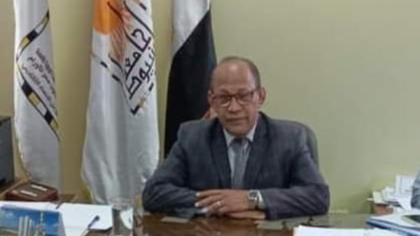 الدكتور خالد محمد فارس