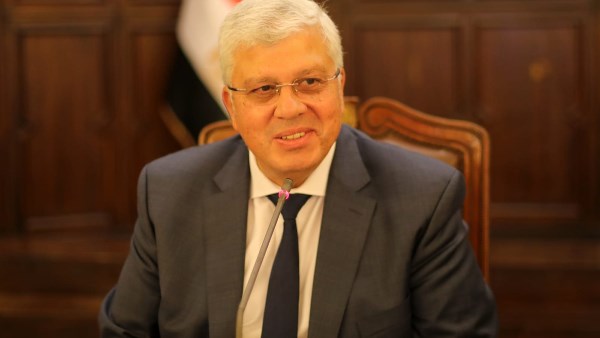  أيمن عاشور