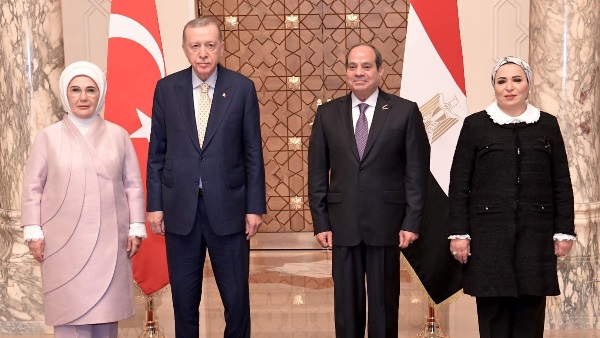  الرئيس عبد الفتاح السيسى وزوجته مع نظيره التركي وقرينته