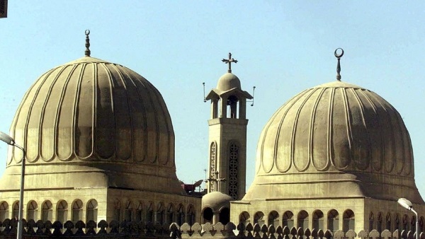 مسجد وكنيسة 